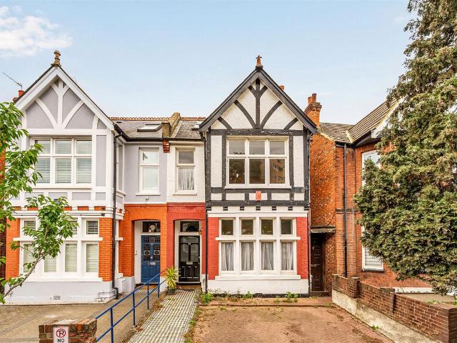 House for rent in London Borough of Ealing, Greater London