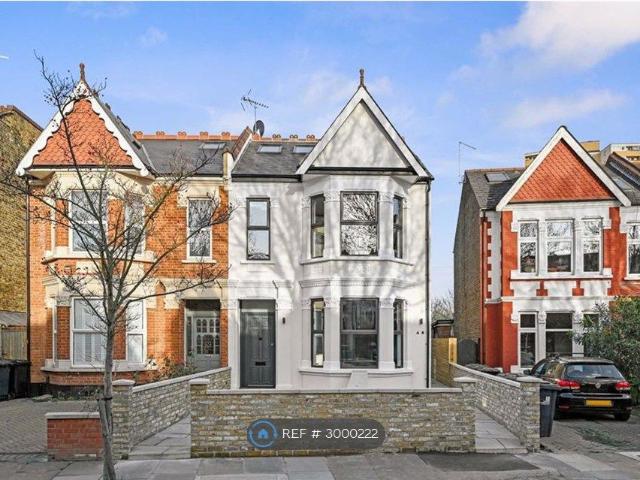 Studio for rent in London Borough of Ealing, Greater London