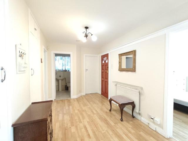 Apartment for rent in London Borough of Ealing, Park Royal