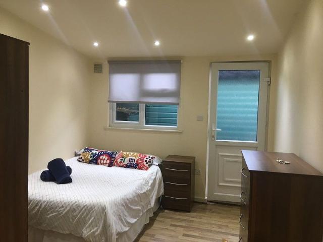 Studio for rent in Mapesbury, Greater London