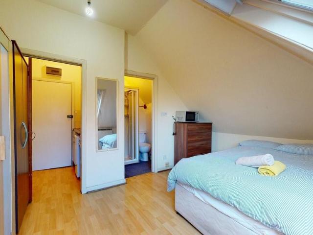 Apartment for rent in Mapesbury, Greater London