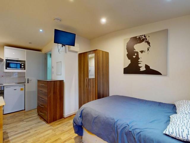 Apartment for rent in Mapesbury, Greater London