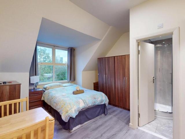 House for rent in Mapesbury, Greater London
