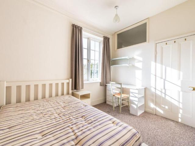 Apartment for rent in Mapesbury, Greater London