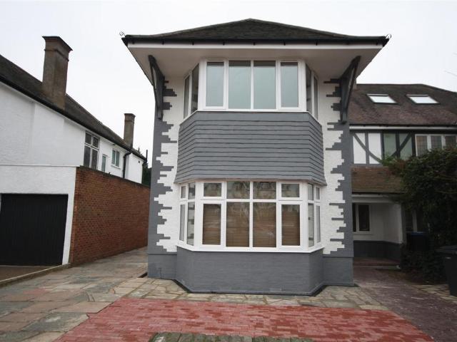 Apartment for rent in Mapesbury, Greater London