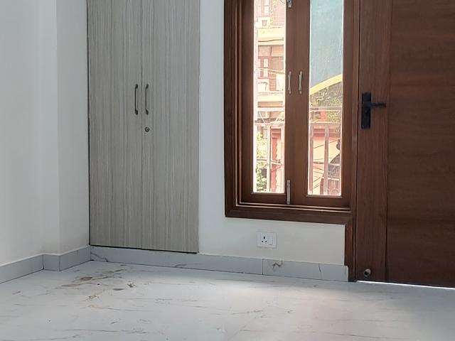 Property for rent in Deri