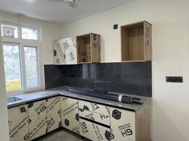 Property for rent in Deri