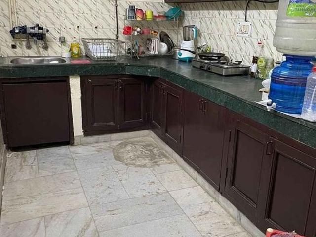 House for rent in Deri
