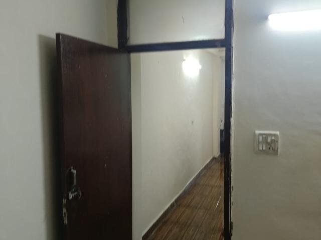 Property for rent in Deri