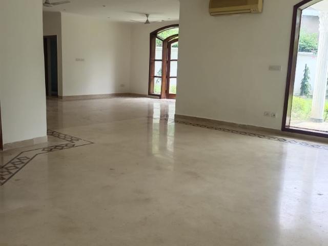 Villa for sale in Deri