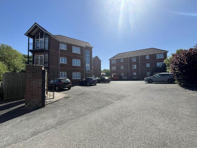 Apartment for rent in Portico, St Helens