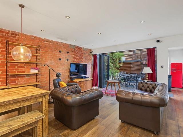 House for rent in London Borough of Islington, Greater London