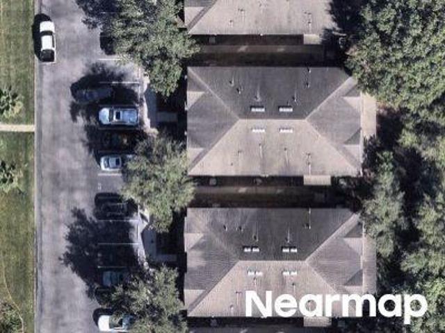 Townhouse for sale in Clair-mel City, Florida