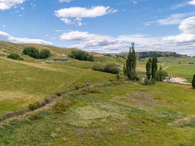 Property for sale in Otakou
