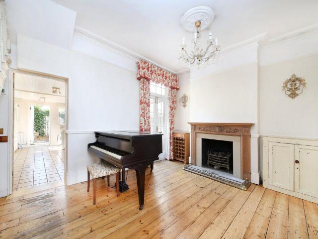 House for rent in Clapham Junction, Greater London