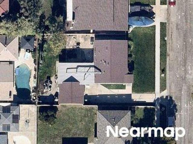 House for sale in Long Beach, California