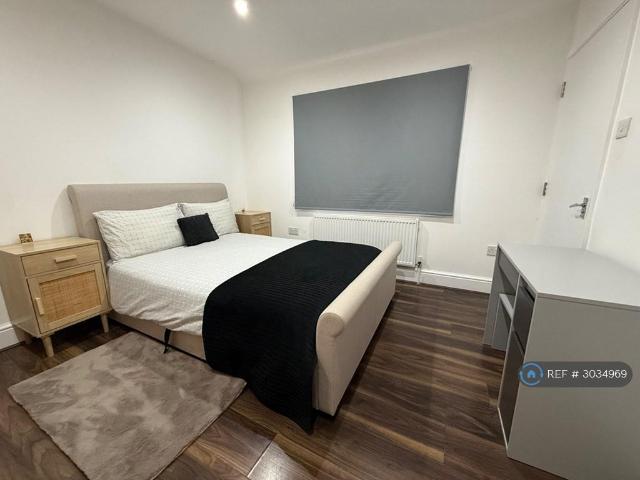 House for rent in London Borough of Hillingdon, Greater London