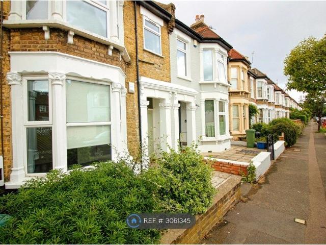 Apartment for rent in London Borough of Redbridge, Greater London