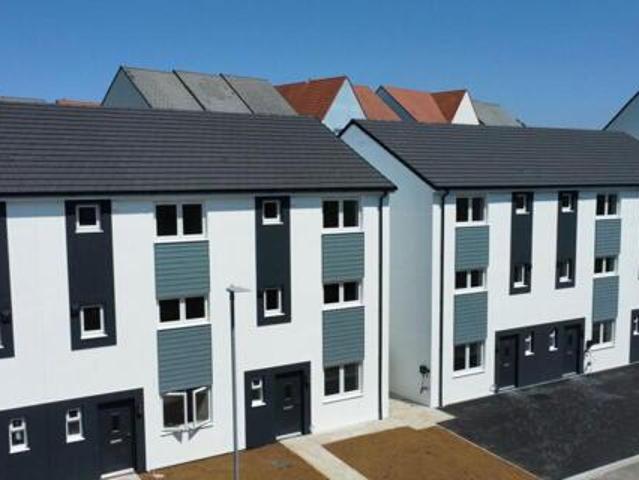 House for sale in Follaton, Strode