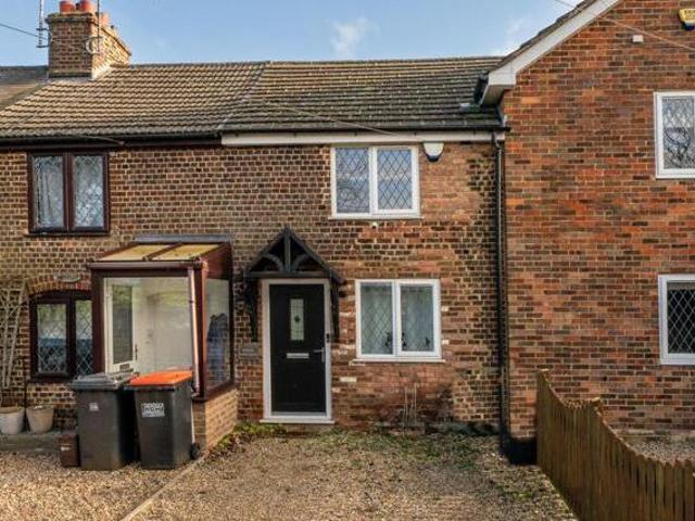 House for sale in Luton