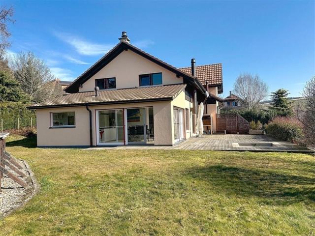 Einfamilienhaus kaufen in Moudon, Waadt