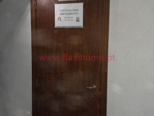 Garagem alugar em Chaves, Vila Real