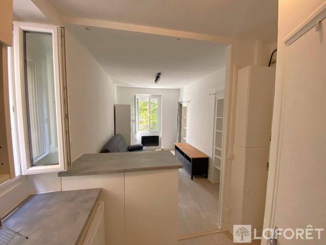 Studio location à Domaine de Louvois, Chaville