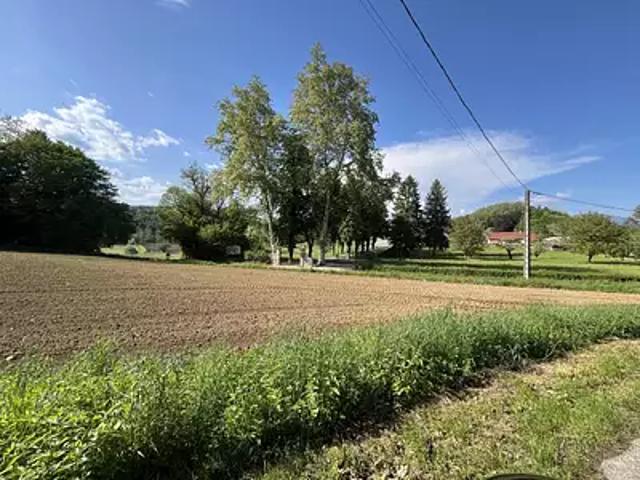 Terrain vente à Belley, Chazey-bons