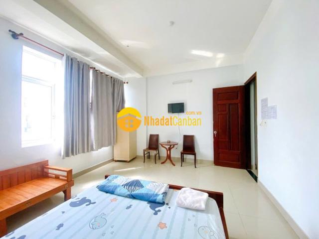Nhà mặt phố bán