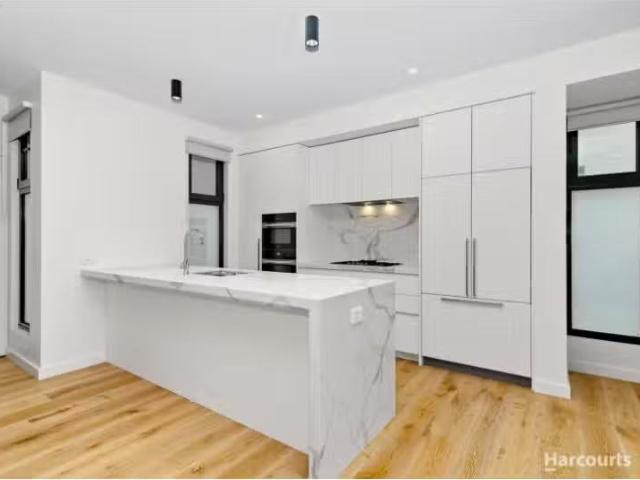 Condo for rent in Camerons Creek, Victoria