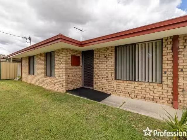 House for rent in Seville Grove, Western Australia