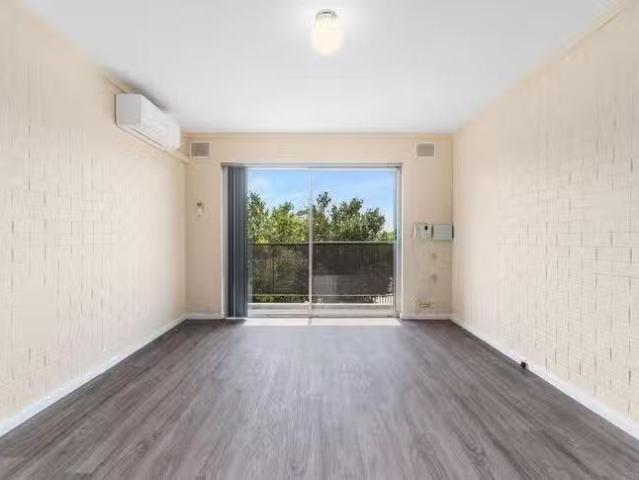 Apartment for rent in St James, Western Australia