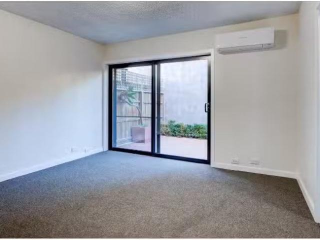 Condo for rent in Camerons Creek, Victoria