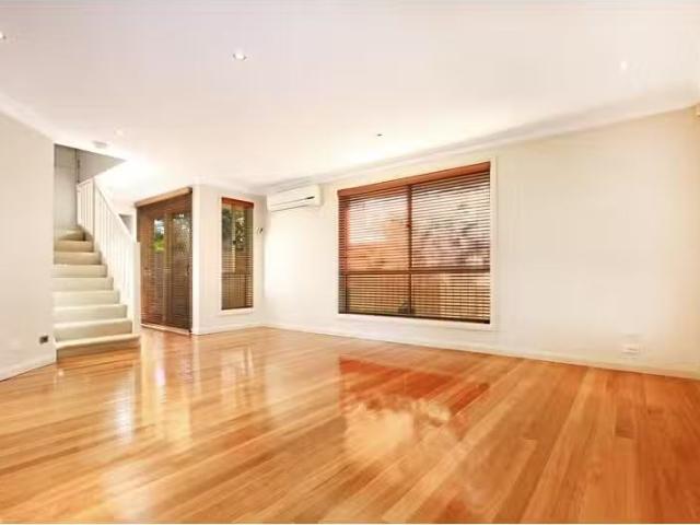 Condo for rent in Wollongong West, New South Wales