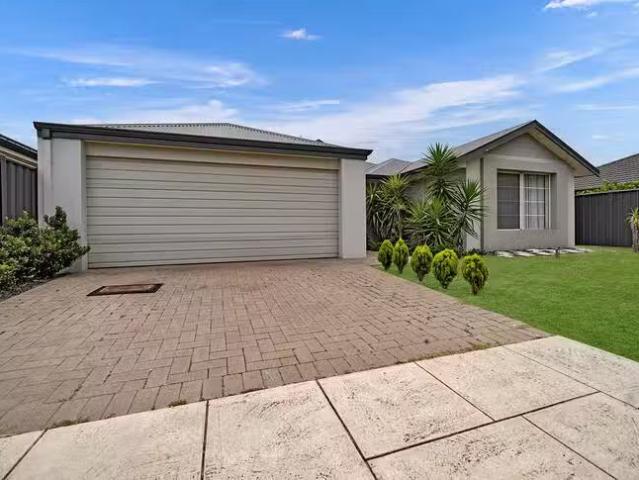 House for rent in Banksia Grove, Western Australia