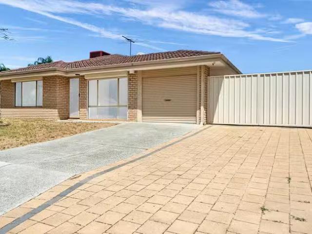 House for rent in Seville Grove, Western Australia