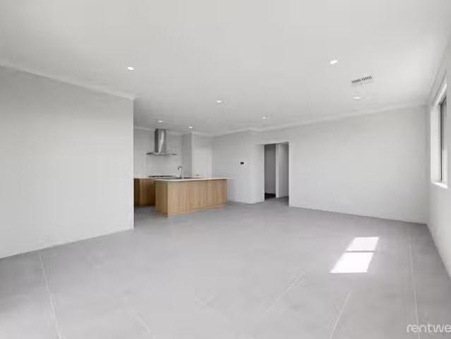 House for rent in Eglinton, Western Australia