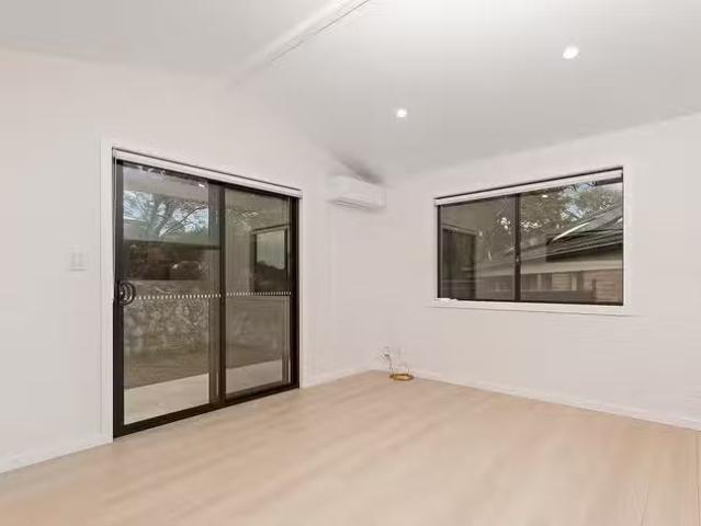 House for rent in Newhaven, Victoria