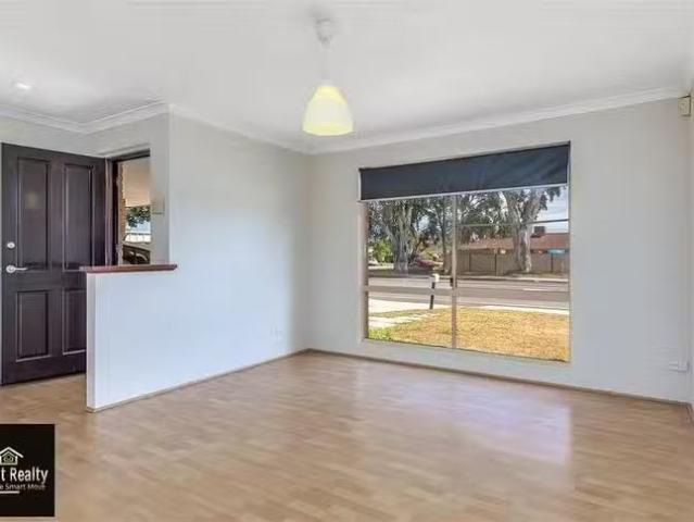 House for rent in Seville Grove, Western Australia
