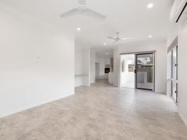 Apartment for rent in Aitkenvale, Queensland