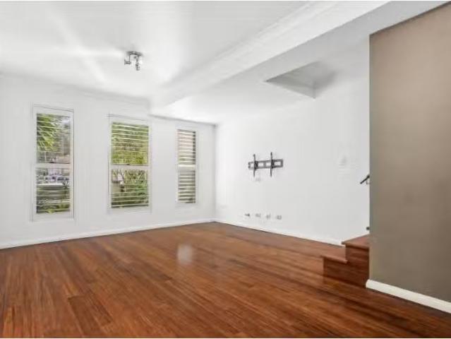 Condo for rent in Sydney, New South Wales