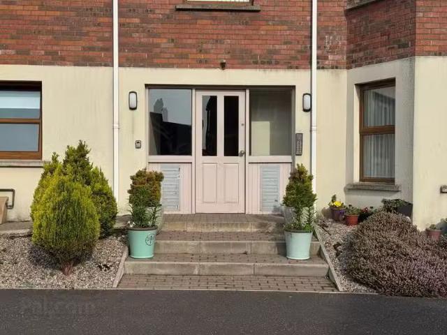 Apartment to rent in Gorteeny, Connacht