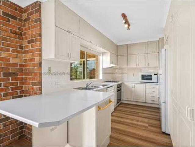 House for rent in Wollongong West, New South Wales