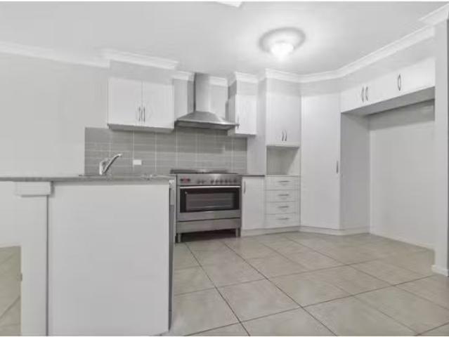 Condo for rent in Wollongong West, New South Wales