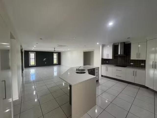 House for rent in Rockyview, Queensland