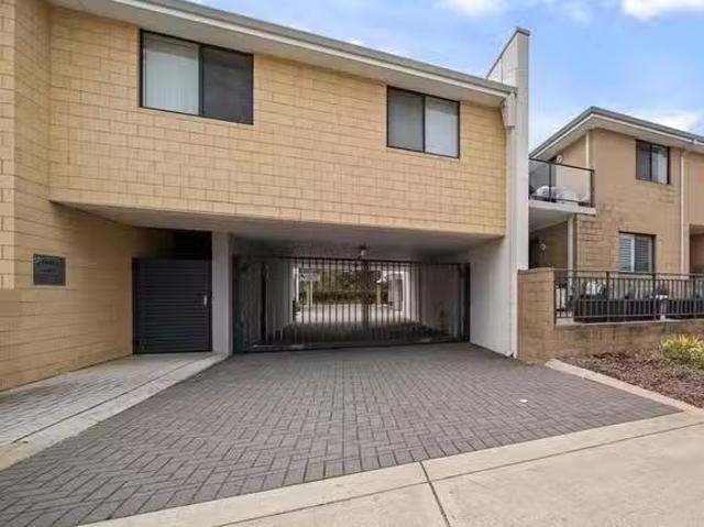 House for rent in Queens Park, Western Australia