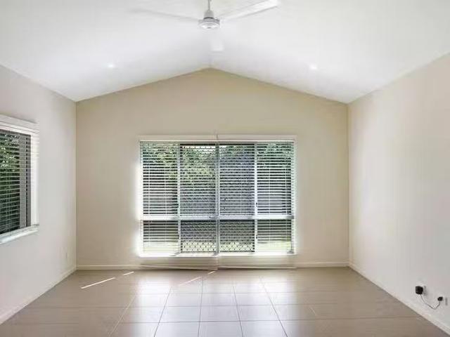 House for rent in Redlynch, Queensland