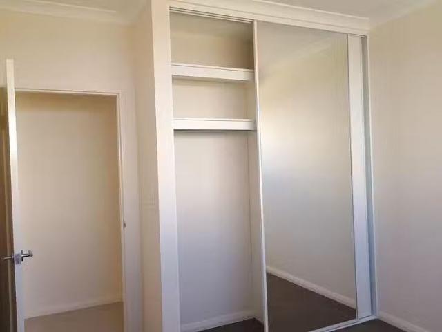 House for rent in High Wycombe, Western Australia