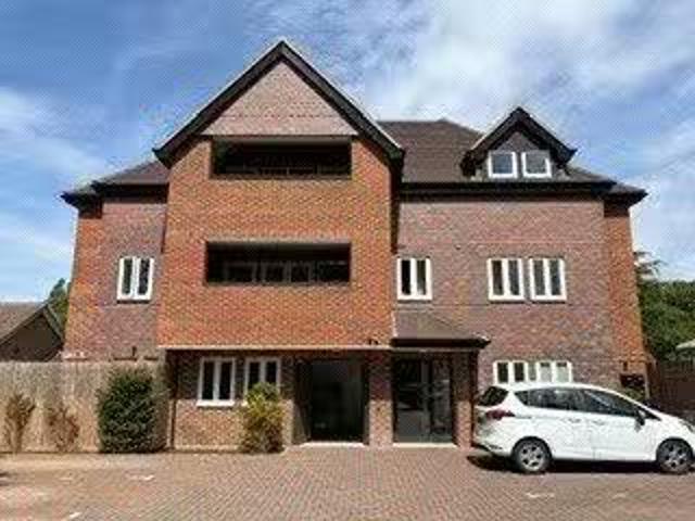 Apartment for rent in London Borough of Croydon, Hillview