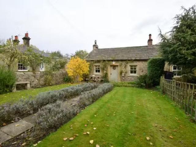 House for rent in Bowes